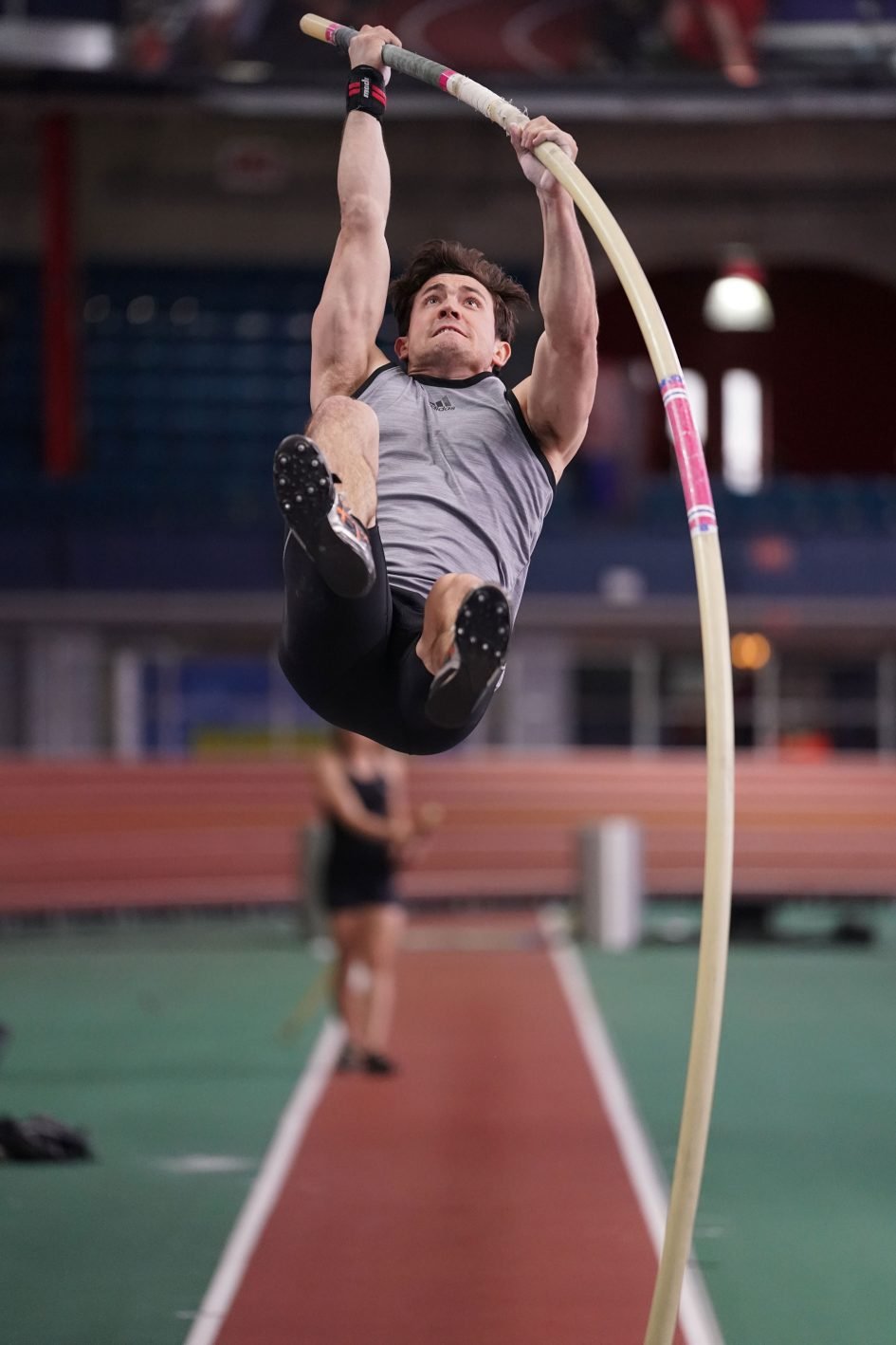 Sony_A9_pole_vaulter